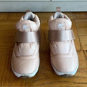 Sorel light pink puffy sneakers - size 8.5